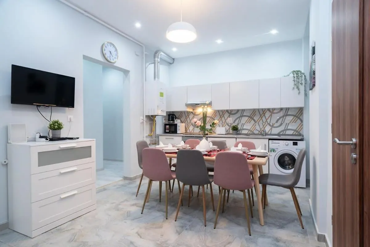 New Spacious Apartment At Superb Location Budapest